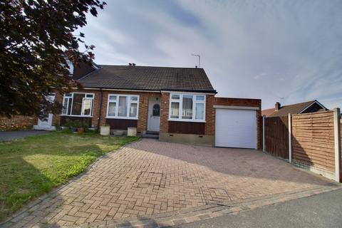2 Chelsworth Drive, Romford, RM3 0ES