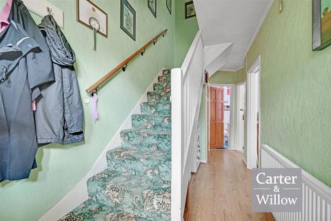 3 bedroom terraced house for sale, Markyate Road, Dagenham, Essex