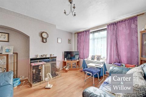 3 bedroom terraced house for sale, Markyate Road, Dagenham, Essex