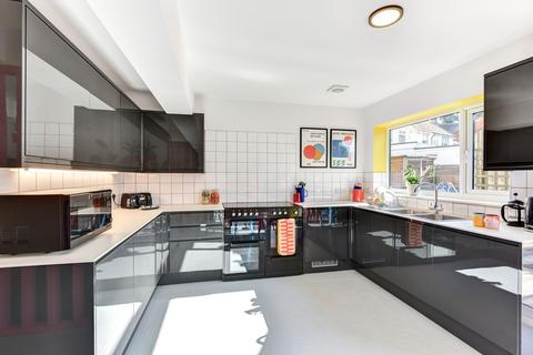 3 bedroom house to rent, Freeview Road, Bath BA2