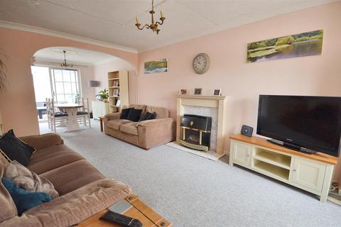 3 bedroom detached house for sale, Bryony Gardens, Gillingham