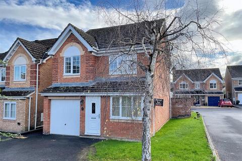 3 bedroom detached house for sale, Bryony Gardens, Gillingham