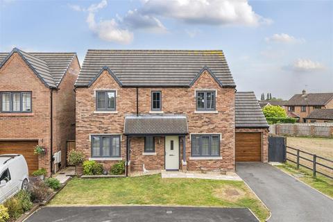 4 bedroom detached house for sale, Aspen Place, Ellesmere.