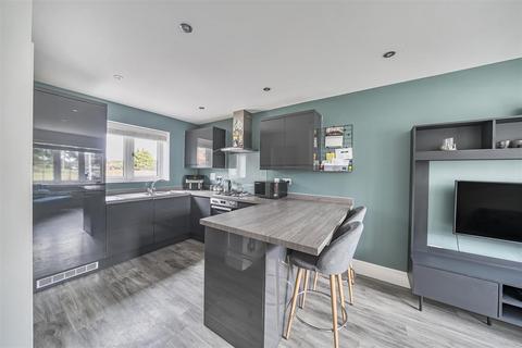 4 bedroom detached house for sale, Aspen Place, Ellesmere.