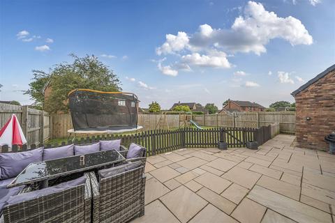 4 bedroom detached house for sale, Aspen Place, Ellesmere.