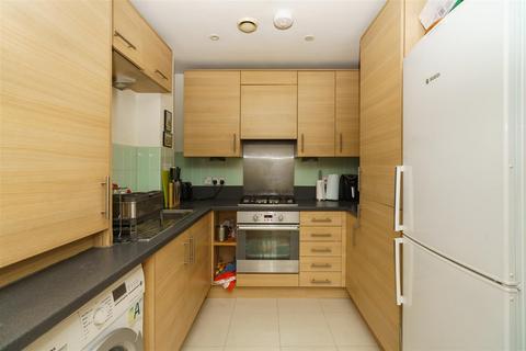 2 bedroom apartment for sale, Spice Court, Colindale, London, NW9