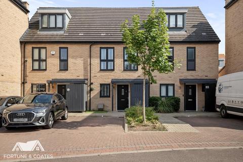 35 Chiron Square, Harlow, CM18 7FS