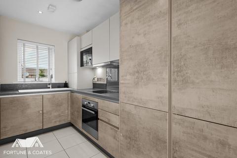 35 Chiron Square, Harlow, CM18 7FS