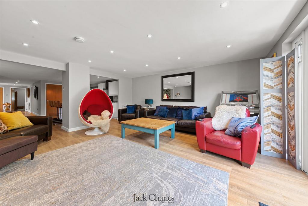 Curtis Stables 25.jpg