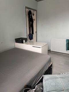 1 bedroom in a house share to rent, Coedcae Street, Cardiff CF11