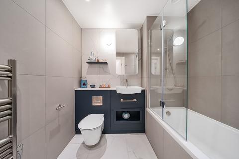 3 bedroom apartment for sale, Seagull Lane, London