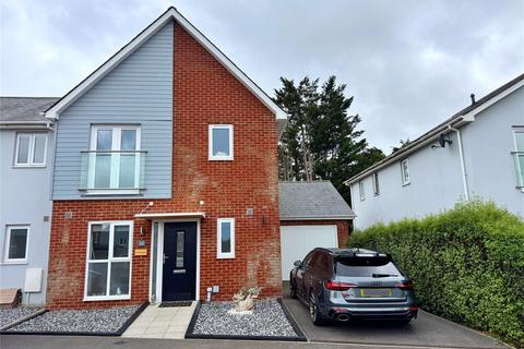 4 bedroom semi-detached house for sale, Cornflower Crescent, Polegate, East Sussex, BN26