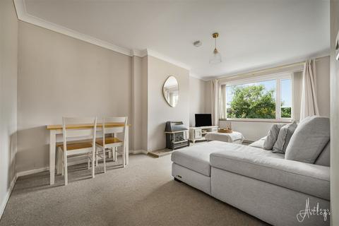 2 bedroom semi-detached bungalow for sale, Riverside, Llanmorlais, Swansea