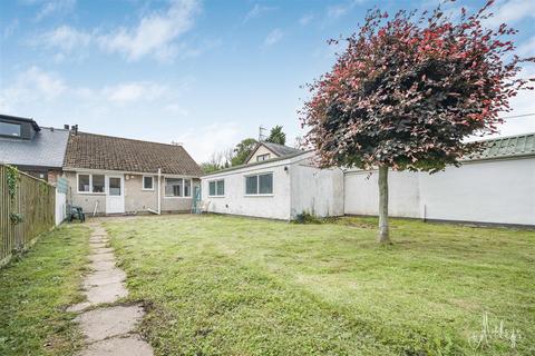 2 bedroom semi-detached bungalow for sale, Riverside, Llanmorlais, Swansea