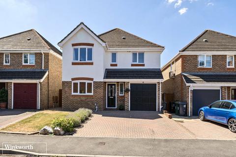 4 bedroom detached house to rent, Schroeder Close, Basingstoke, Hampshire, RG21