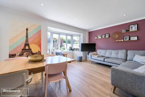 4 bedroom detached house to rent, Schroeder Close, Basingstoke, Hampshire, RG21