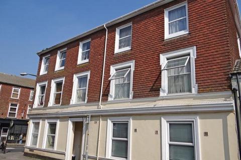 2 bedroom terraced house to rent - Dews Road, SALISBURY, Wiltshire, SP2