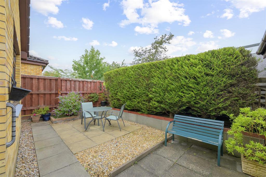 22 Glen Cova Crescent025.jpg