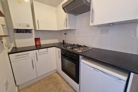 1 bedroom apartment to rent, Elphinstone Road, Hampshire PO5