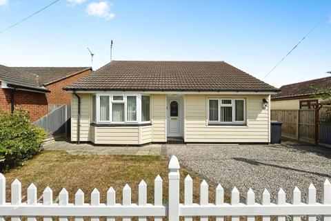 2 bedroom detached bungalow to rent, Alvis Avenue Herne Bay CT6