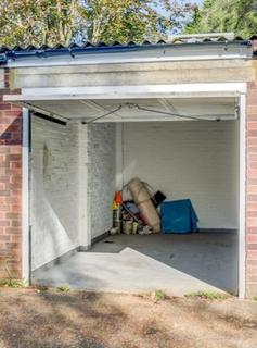 Garage to rent - Denmark Villas, Hove BN3