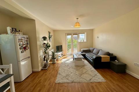2 bedroom flat for sale, St. Katherines Mews, Peterborough PE7