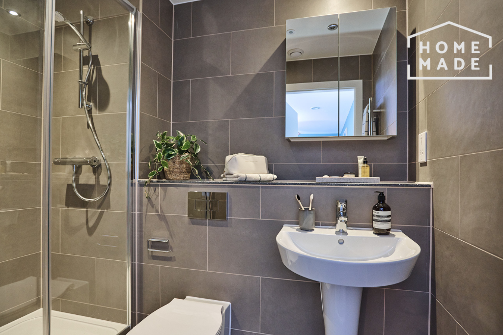 3f2e26fa594618c99687d1a59108