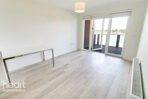 2 bedroom apartment to rent, North Street, Hornchurch