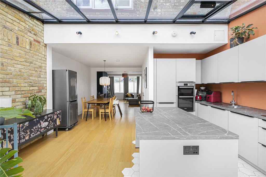 Kitchen/Dining