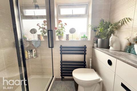 3 bedroom semi-detached house for sale, Greylag Close, Leicester