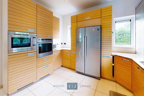 1a West View, Loughton, IG10 1TA