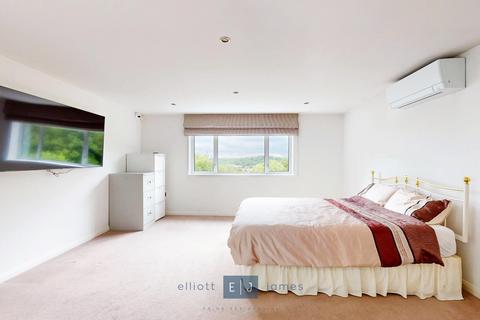 1a West View, Loughton, IG10 1TA