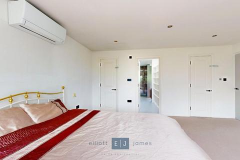 1a West View, Loughton, IG10 1TA
