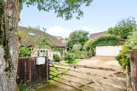 5 bedroom detached house for sale, Blackberry Close, Four Marks, Alton, Hampshire, GU34