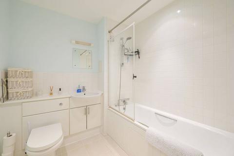 1 bedroom flat for sale, Explorers Court, Canary Wharf, London, E14