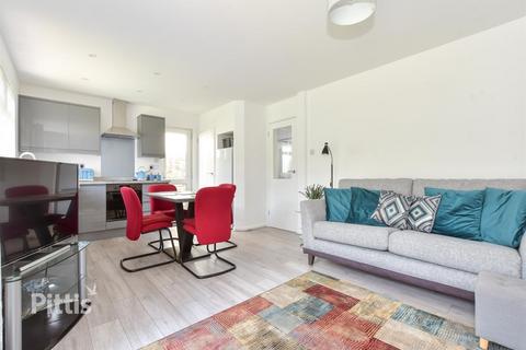 3 bedroom detached bungalow to rent, Marina Avenue Ryde PO33