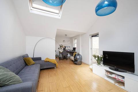 48 Voss Street, London, E2 6HP