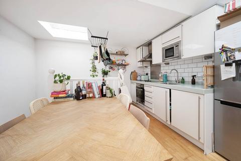 48 Voss Street, London, E2 6HP