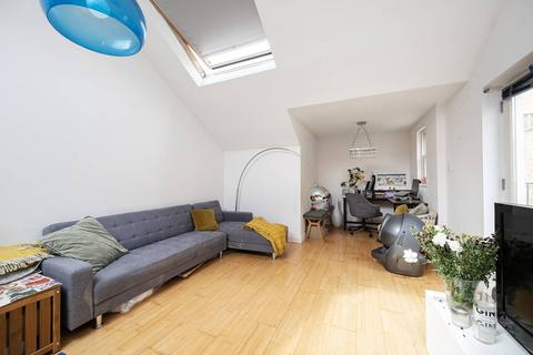 48 Voss Street, London, E2 6HP