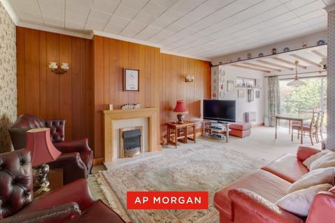 3 bedroom bungalow for sale, Rose Avenue, Alvechurch, Birmingham, Worcestershire, B48