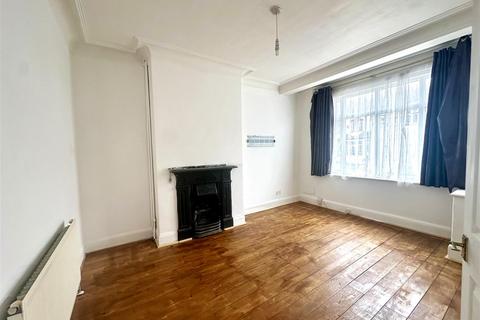 3 bedroom house for sale, Thornton Road, Ilford IG1
