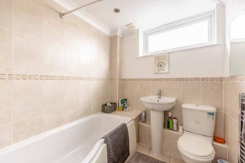 1 bedroom flat for sale, High Street, Iver SL0