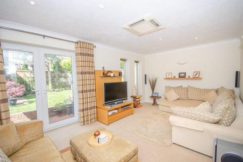 4 bedroom detached house for sale, Bromley Heath Road, Downend, Bristol, BS16 6HZ