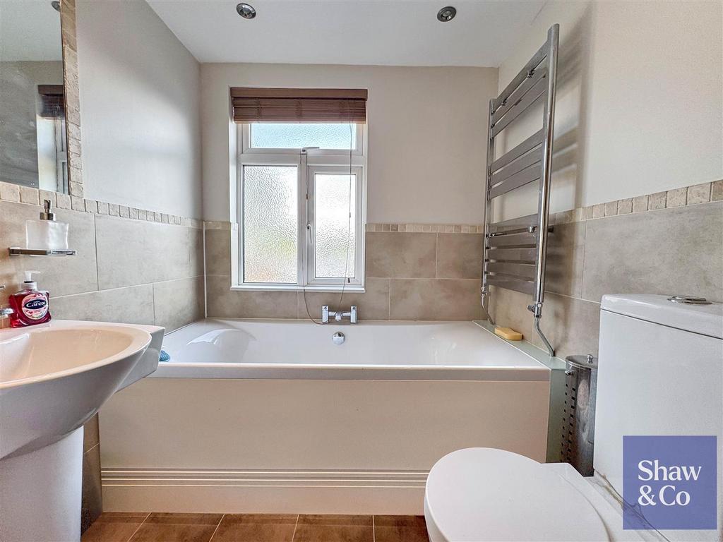 Bathroom.jpeg