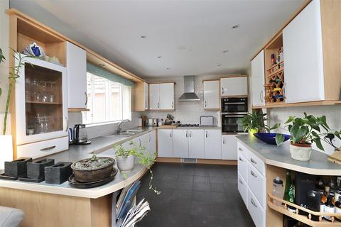 undefined, Morgan Close, Pocklington