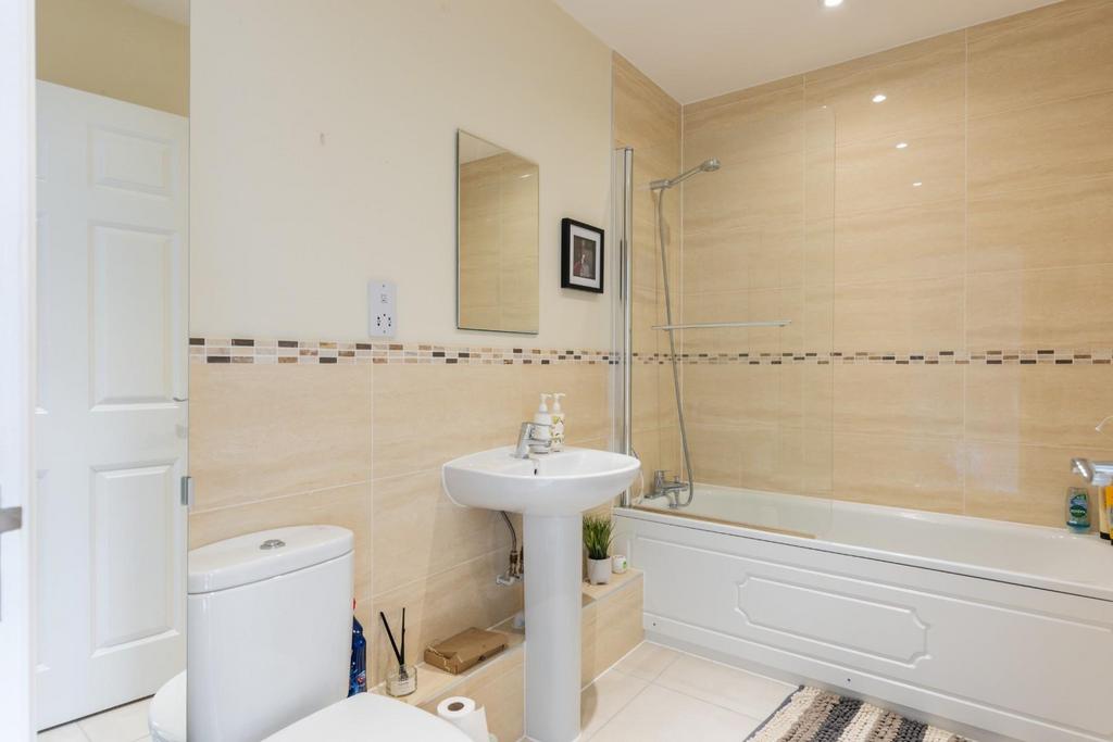 Bathroom-1.jpg