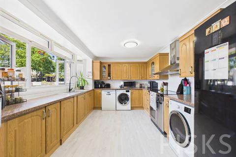 27 Breams Field, Langdon Hills, Basildon, SS16 6LG