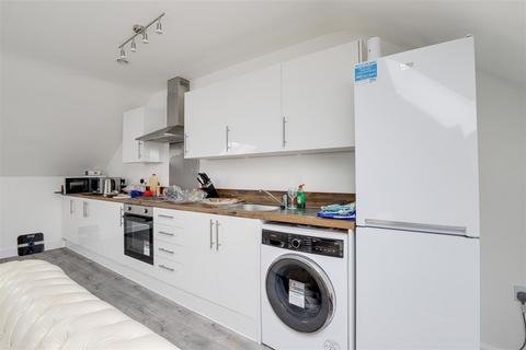 undefined, Holland Street, Hyson Green NG7