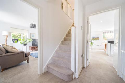 19 Longstem Drive, Dartington, Totnes, TQ9 6FS