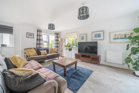 19 Longstem Drive, Dartington, Totnes, TQ9 6FS